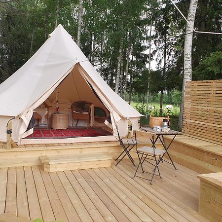 Skalbo Gardsglamping Hotel Jarvso Luaran gambar