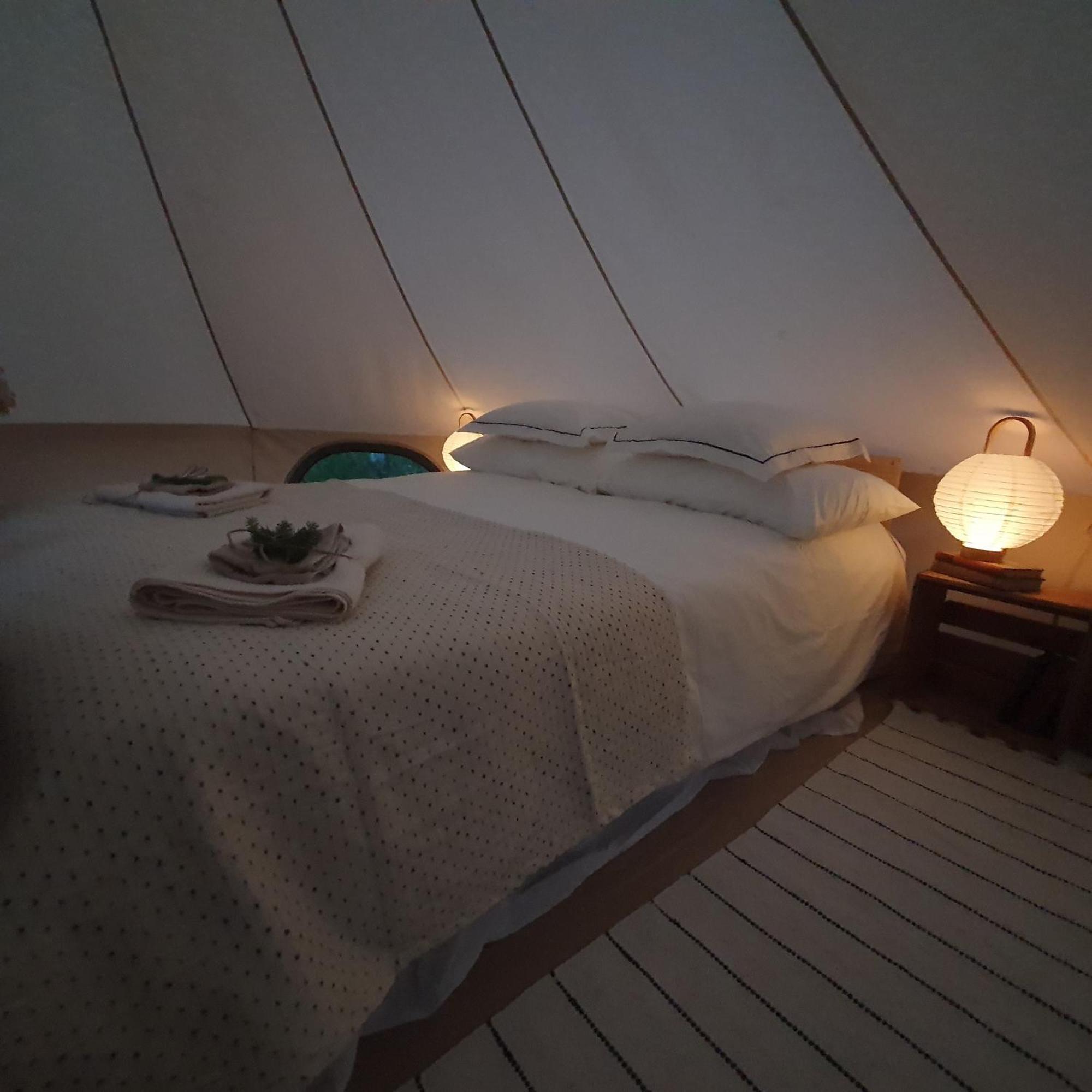 Skalbo Gardsglamping Hotel Jarvso Luaran gambar